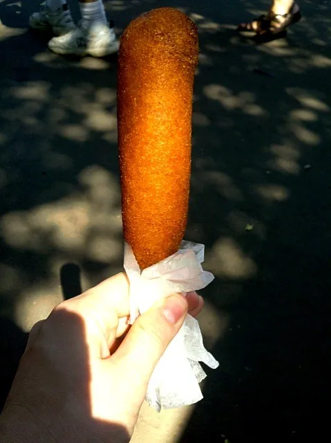 state fair corn dog|Alé Lumeíさん