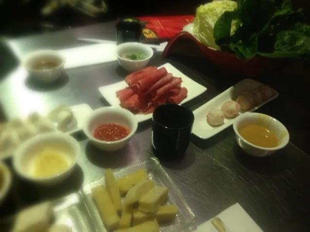 Snapdishの料理写真:Hot Pot|Rich Samalotさん