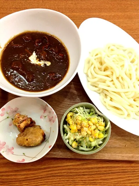 Snapdishの料理写真:2日目牛すじカレーのカレーうどんです(*^o^*)|阿部直樹さん