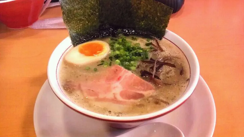 Snapdishの料理写真:トンコツラーメン|じゅんさん