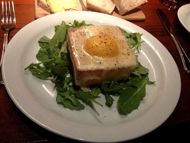 Truffled Egg Toast with Fontina|Linnaさん