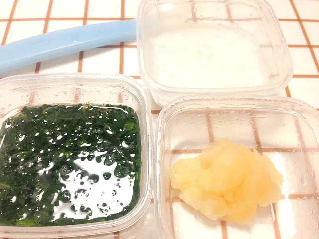 ほうれん草和風スープとりんご煮、粥|なつさん