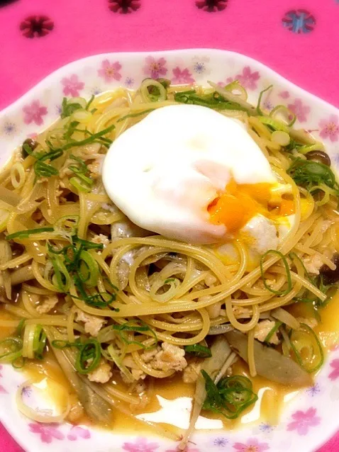 鶏挽肉とゴボウ、きのこのパスタ❤|ゆぅこさん