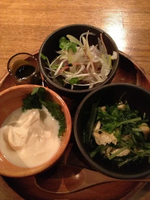 おばんざい〝生湯葉、水菜のたいたん、真鯛のカルパッチョ〟|みゅうさん