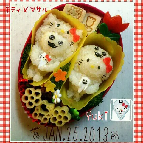 Snapdishの料理写真:ｷﾃｨ×ﾏｻﾙのコラボおにぎりお弁当|ゆうきさん