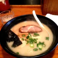 Snapdishの料理写真:下北沢 頭 ラーメン|takuさん