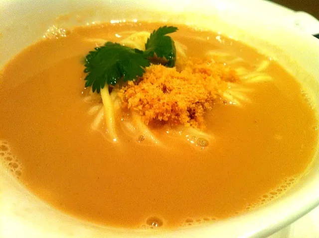 Snapdishの料理写真:Noodles in peanuts butter broth|skyblueさん