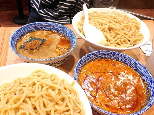 エビトマトつけ麺、辛つけ麺|柴崎なほみさん