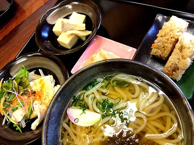 うどん屋さんの日替わり定食|ハルさん