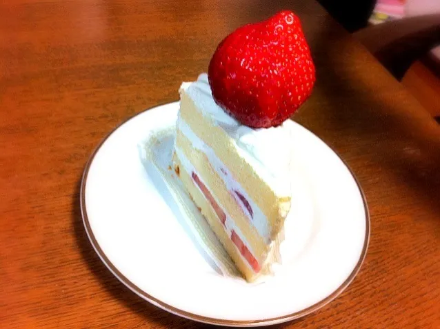 Snapdishの料理写真:あまおう イチゴショートケーキ|マチママさん