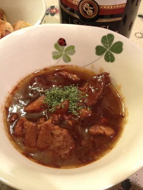 牛すじ肉の赤ワイン煮込み|マツさん