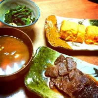 Snapdishの料理写真:今日の晩御飯。明太子の卵焼き、ほうれん草と油揚げのお浸し、じゃがいものお味噌汁|ゆうさん