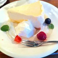 Snapdishの料理写真:ホワイトチョコチーズケーキ🍰