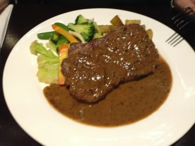 Medium cooked steak|giacomo liさん