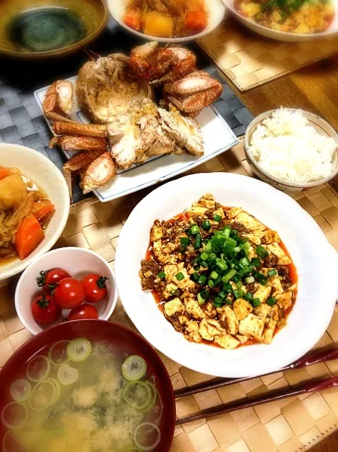 今日のおゆうはん麻婆豆腐、肉じゃが、毛がに♡|ゆき☆さん