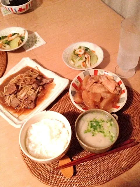 手羽大根、焼肉、野菜のあんとじ、お味噌汁|ブタコさん