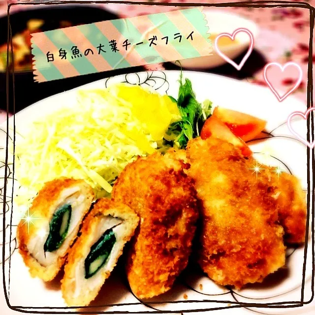 Snapdishの料理写真:白身魚の大葉チーズフライ (deep fried codfish with Japanese basil and cheese)|まるちゃんさん