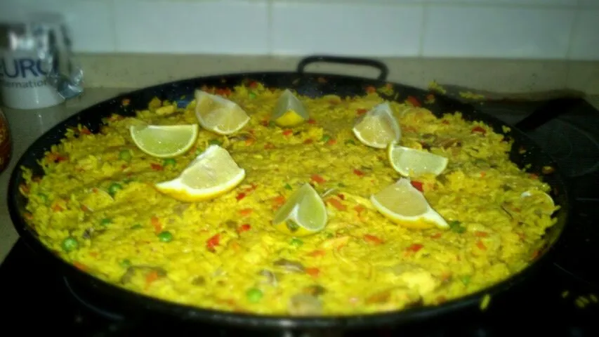 Paella mixta|Borja Company Camposさん