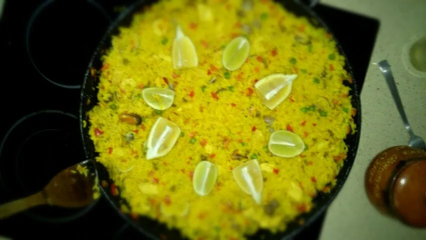 Paella Mixta|Borja Company Camposさん