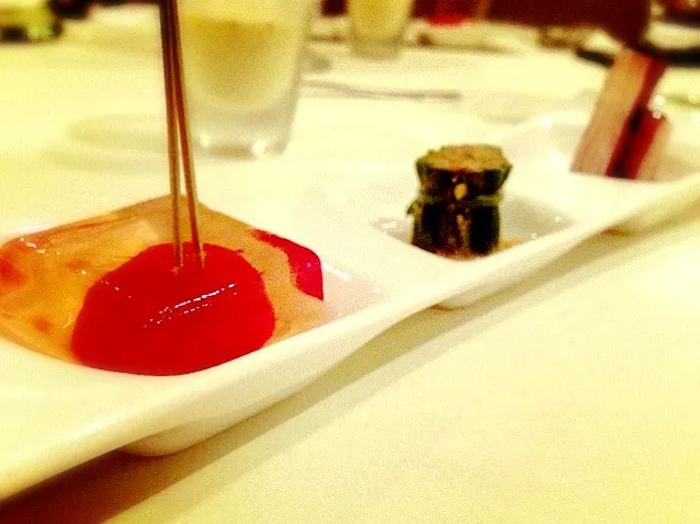 Sour plum jello &  sesame cucumber &  yam with blueberry sauce @ 舒果|Larry Chuさん