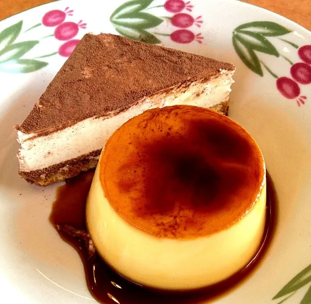 Tiramisu and caramel pudding|miaさん