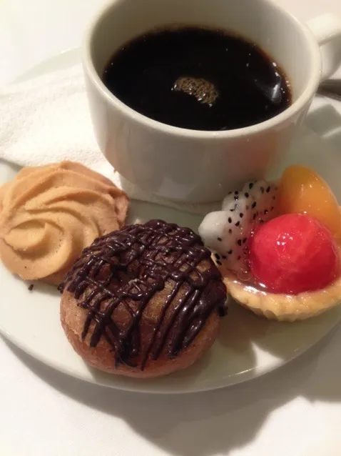 •• coffee break •• ☕🍩🍪🍉|ponder.wonderさん