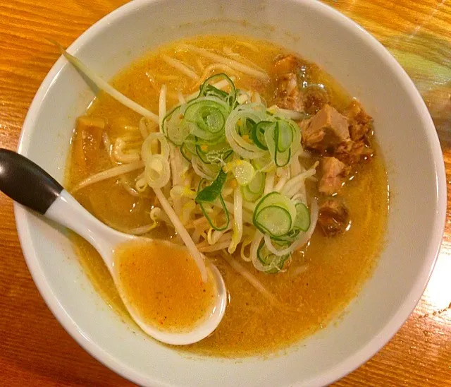 Snapdishの料理写真:味噌ラーメン|ichineiさん