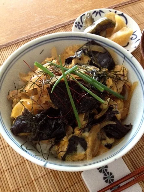 きくらげのたまご丼♪|まんどしゃさん