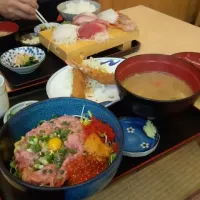 Snapdishの料理写真:川越市場花いちのデラックスわがまま丼|かずさん