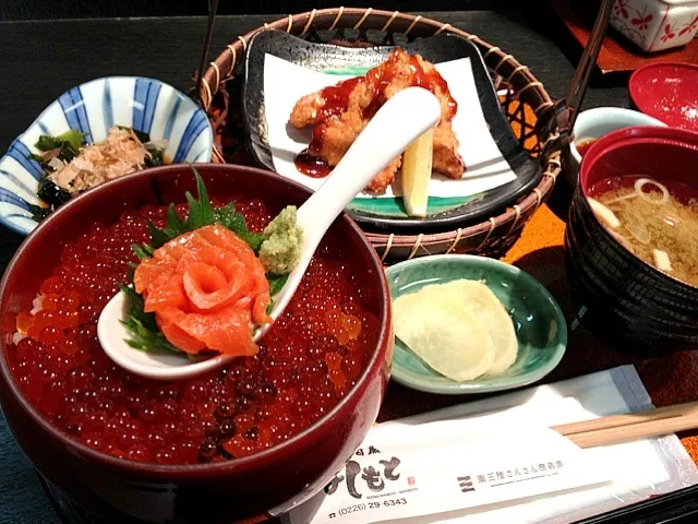 イクラ丼|hakobune07さん