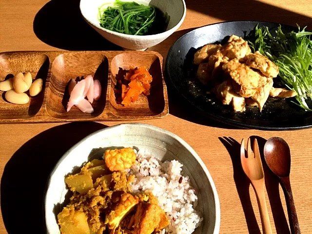 魔法の液体でしっとり鶏ムネ肉のマヨポン焼き。話題のお醤油と大根のカレー😊|まゆみ。さん