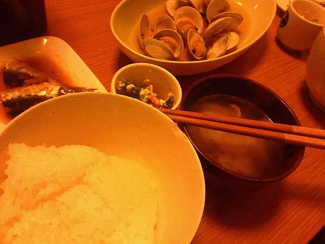 Snapdishの料理写真:はまぐりの酒蒸しと鰯の味噌煮|北さん