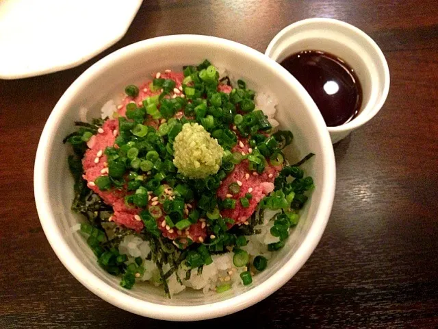 牛のねぎトロ丼。|西 宏司さん