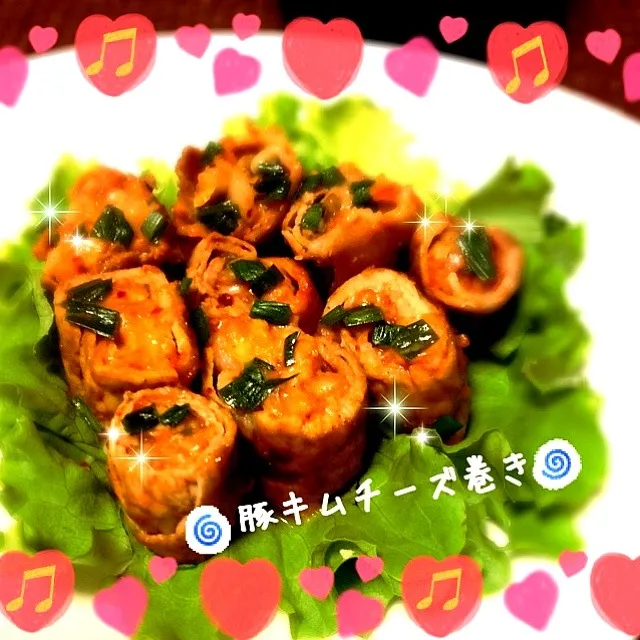 Snapdishの料理写真:luluyukaさんのマネっこで♡豚キムチーズ巻き♪ ( Kimchi and cheese rolled in pork )|まるちゃんさん