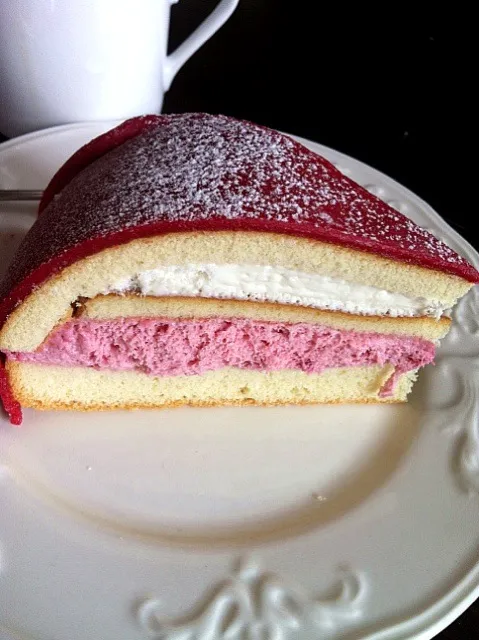 Raspberry sweden cake|Isiさん