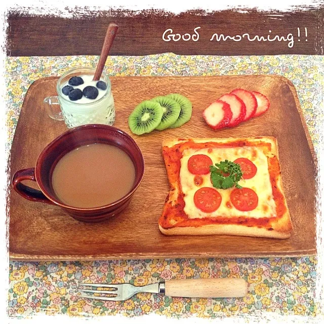 ピザトーストで朝ごはん＊|モカさん