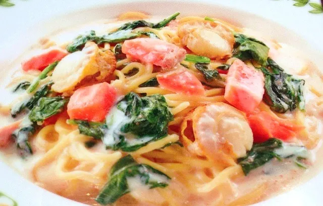 サーモンとホタテの明太クリームソース♪|tku🍅🍝🍜🍝🍜🍝🍅さん