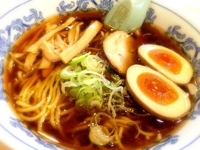 北海道ラーメン☆醤油味✨|ナガマンさん