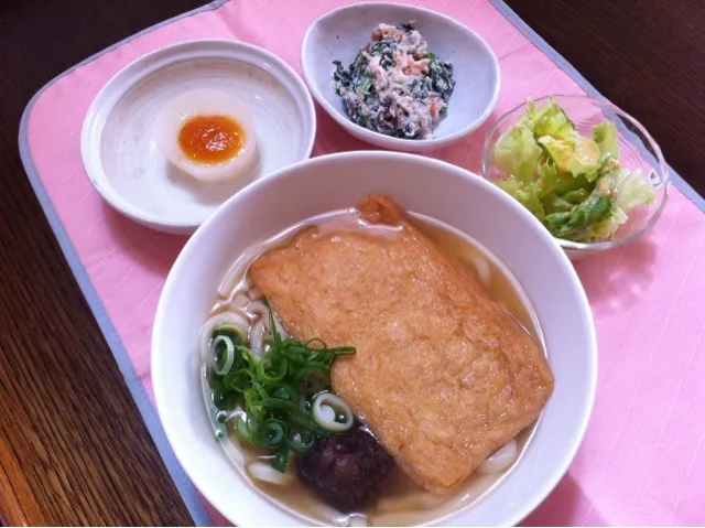 きつねうどん、白和え、大根の柚味噌かけ、サラダ|きりママさん