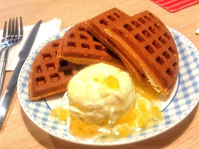 Apple honey waffle🍎🍯🍎🍯|Nonononoさん