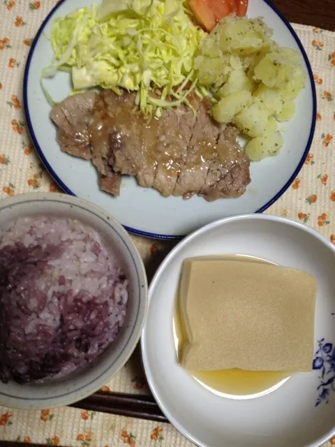 豚肉の塩麹付け焼き ポテト 🍅 高野豆腐ね含め煮|掛谷節子さん