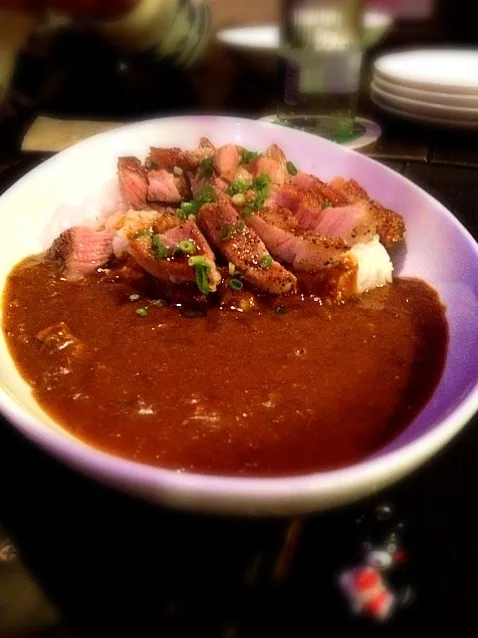 週替わりにするのはもったいない！レギュラーメニューにして欲しい、トンテキカレー！|大阪カレー部長さん