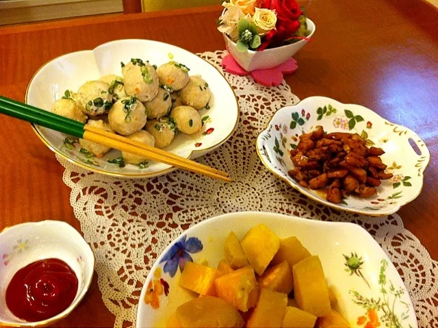 昨日の手作り夜ご飯  肉団子、鶏照り焼き、安納芋|りすなさん