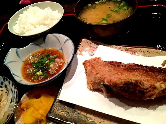 アコウ鯛の唐揚げ定食|tomoさん