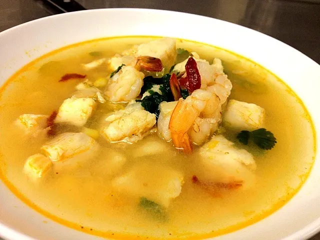 Sopa de pescado y camaron|Jorge Cazaresさん