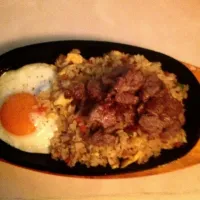 Snapdishの料理写真:炒飯とカルビーの鉄板焼き🍳|Mitsuhiro Nakashimaさん