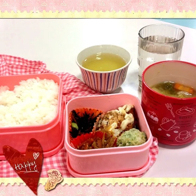 Snapdishの料理写真:タロウめし弁当  いただきまーす≠(￣-(￣)ﾓｸﾞﾓｸﾞﾓｸﾞ|cherieeeeeさん