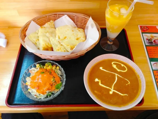 チキンカレー＆チーズナン|Yas Nakさん