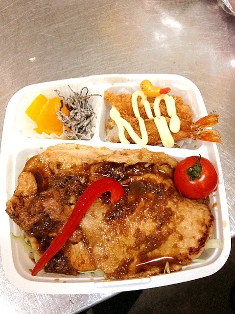 今日のお弁当(⋈･◡･)✰豚の生姜焼き💕|渡邊愛さん