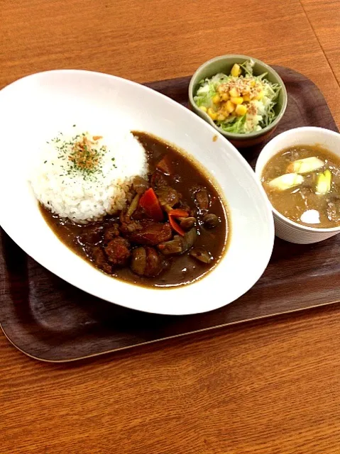 牛すじカレー（≧∇≦）|阿部直樹さん